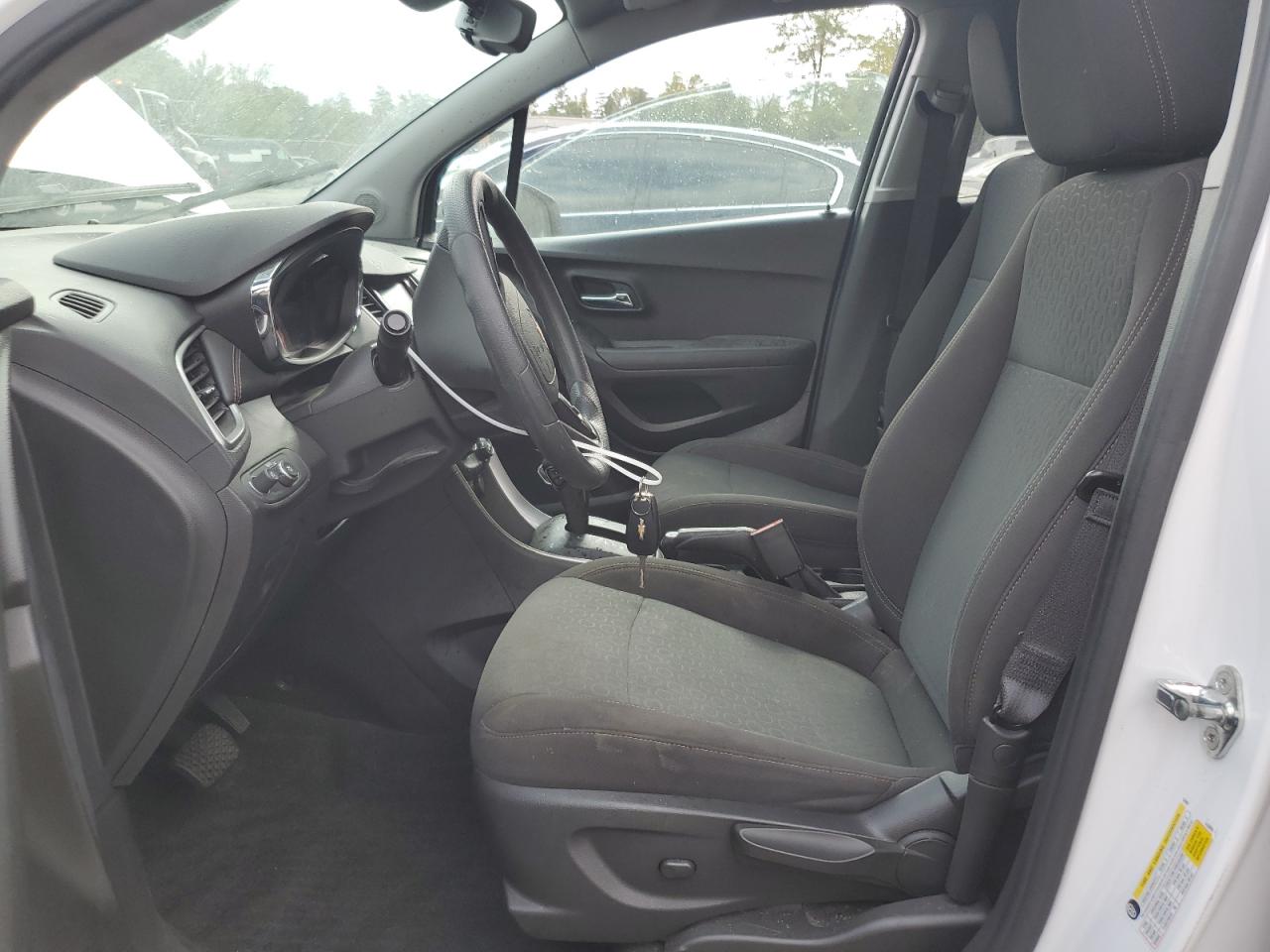 2020 Chevrolet Trax Ls VIN: KL7CJKSB1LB329610 Lot: 85758975