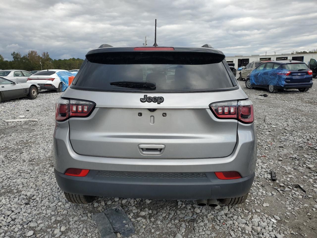 2018 Jeep Compass Latitude VIN: 3C4NJCBB0JT322290 Lot: 90287485