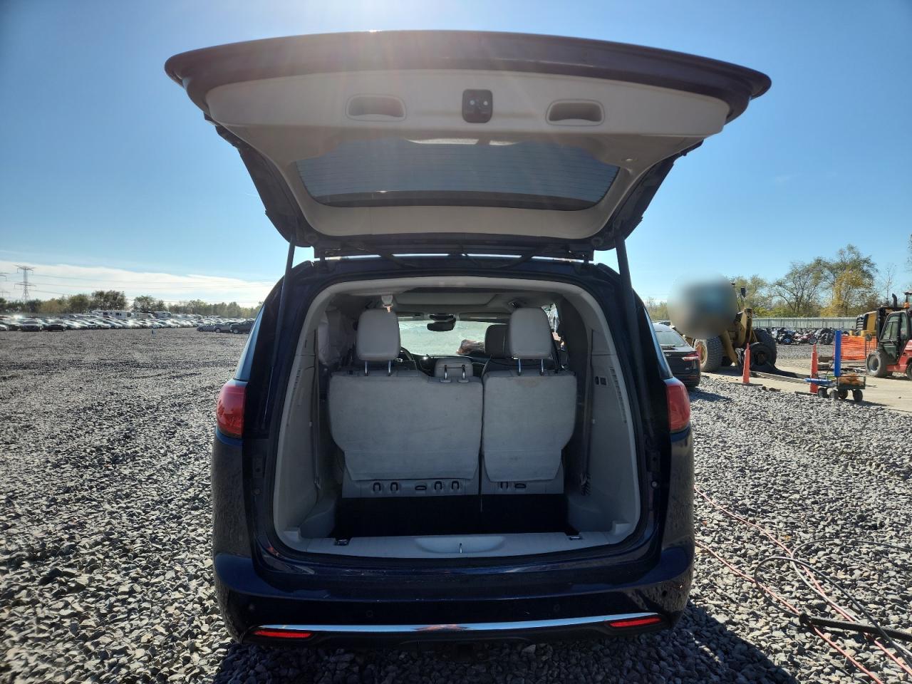 2017 Chrysler Pacifica Limited VIN: 2C4RC1GG5HR534622 Lot: 90335705