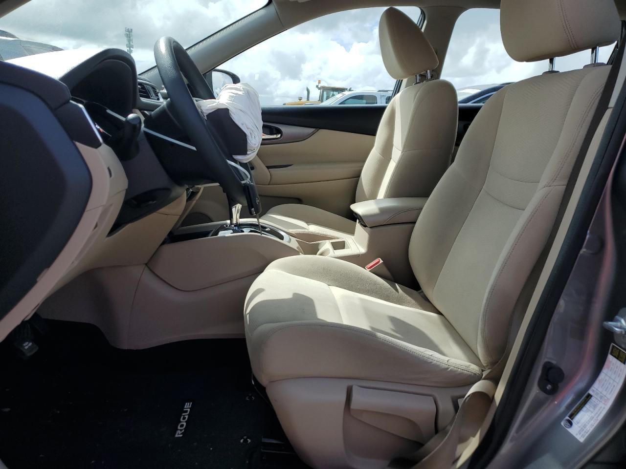 2016 Nissan Rogue S VIN: KNMAT2MT9GP612145 Lot: 85830015