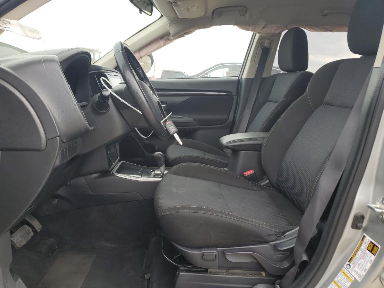 2020 Mitsubishi Outlander Es VIN: JA4AZ2A33LZ604330 Lot: 89658485