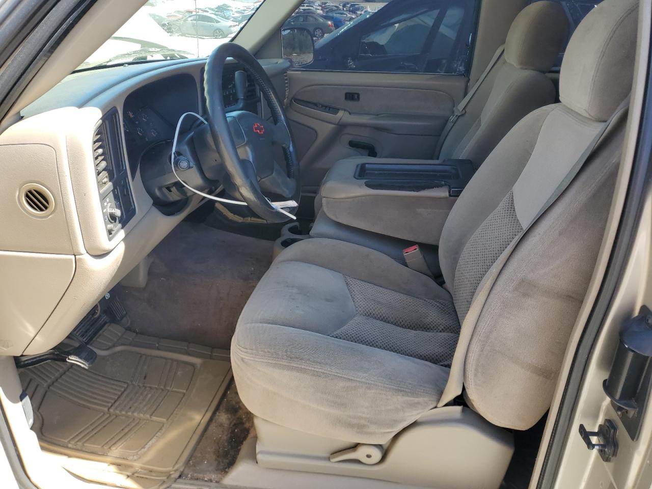 2003 Chevrolet Silverado C1500 VIN: 2GCEC19V031271182 Lot: 84250995