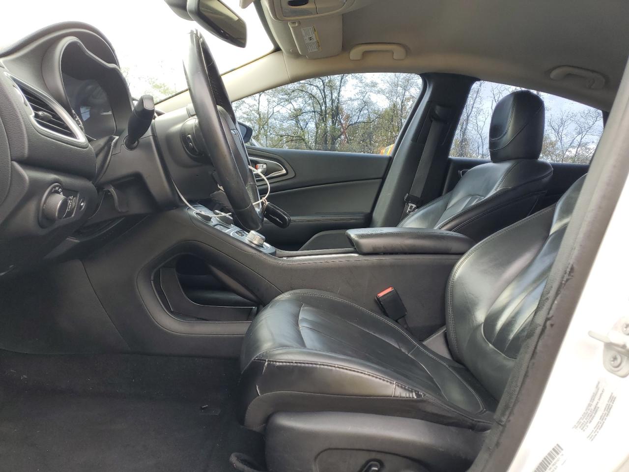 2016 Chrysler 200 Limited VIN: 1C3CCCAB9GN184975 Lot: 82734095