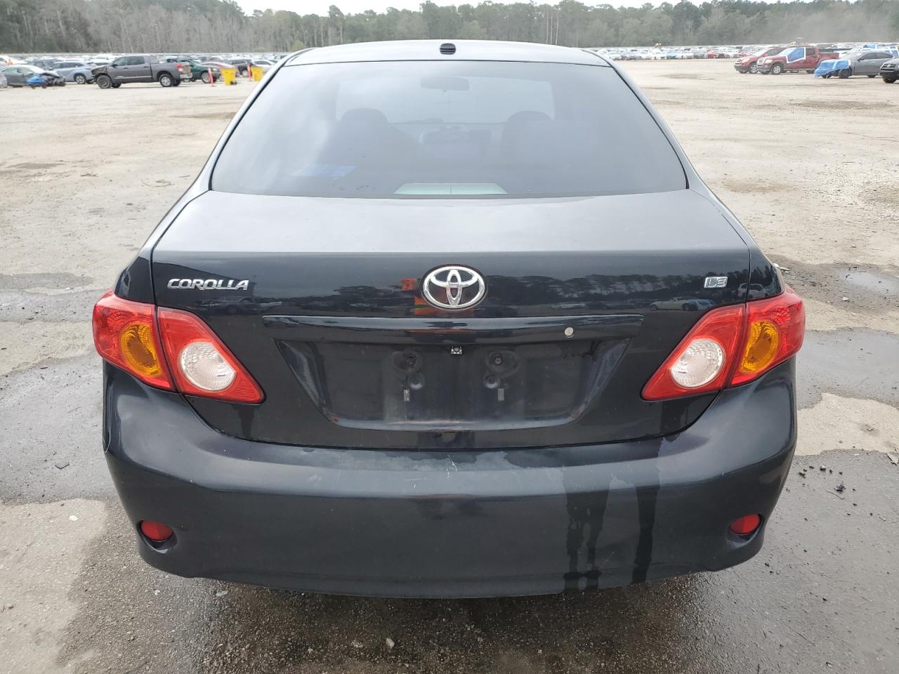 2010 Toyota Corolla Base VIN: 1NXBU4EE2AZ272256 Lot: 85275555