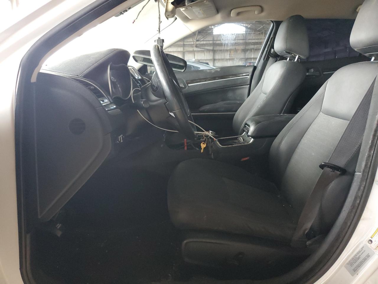 2015 Chrysler 300 Limited VIN: 2C3CCAAG0FH820433 Lot: 84651285