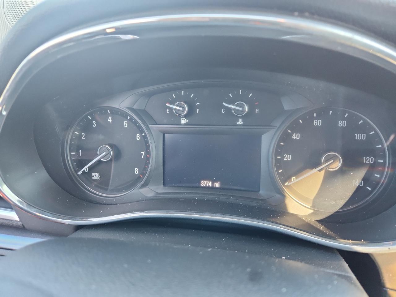 2022 Buick Encore Preferred VIN: KL4CJASM8NB563805 Lot: 89615875