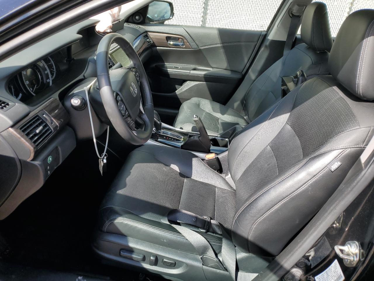 2017 Honda Accord Exl VIN: 1HGCR2F96HA170455 Lot: 86134625