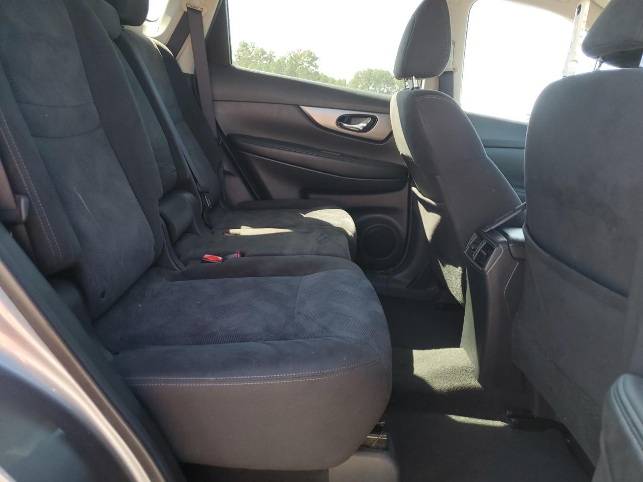 2015 Nissan Rogue S VIN: KNMAT2MT4FP510184 Lot: 82353885