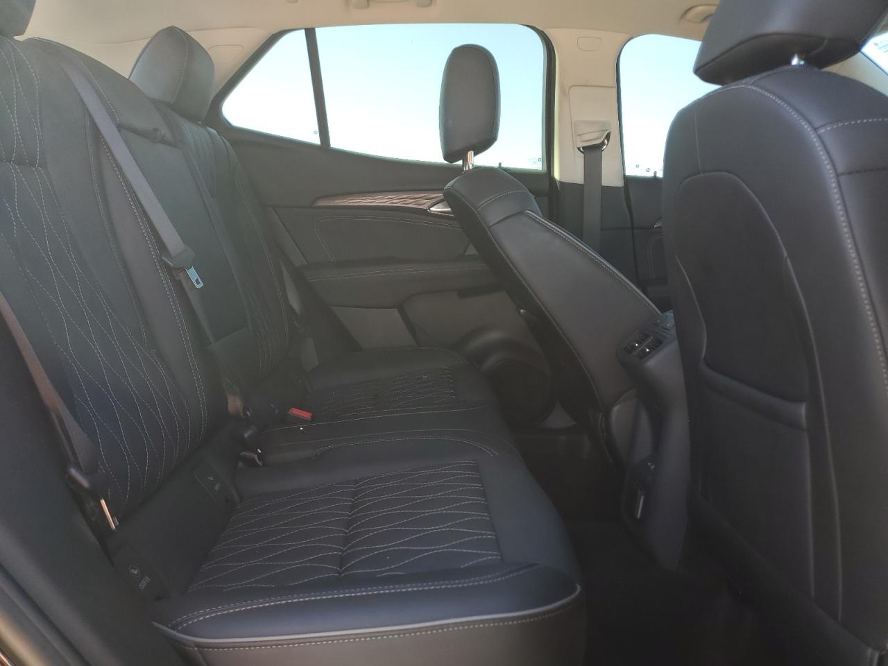 2022 Buick Envision Avenir VIN: LRBFZSR44ND070665 Lot: 82507585