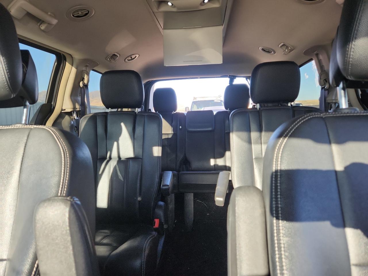 2016 Chrysler Town & Country Touring VIN: 2C4RC1BG2GR290109 Lot: 81924185