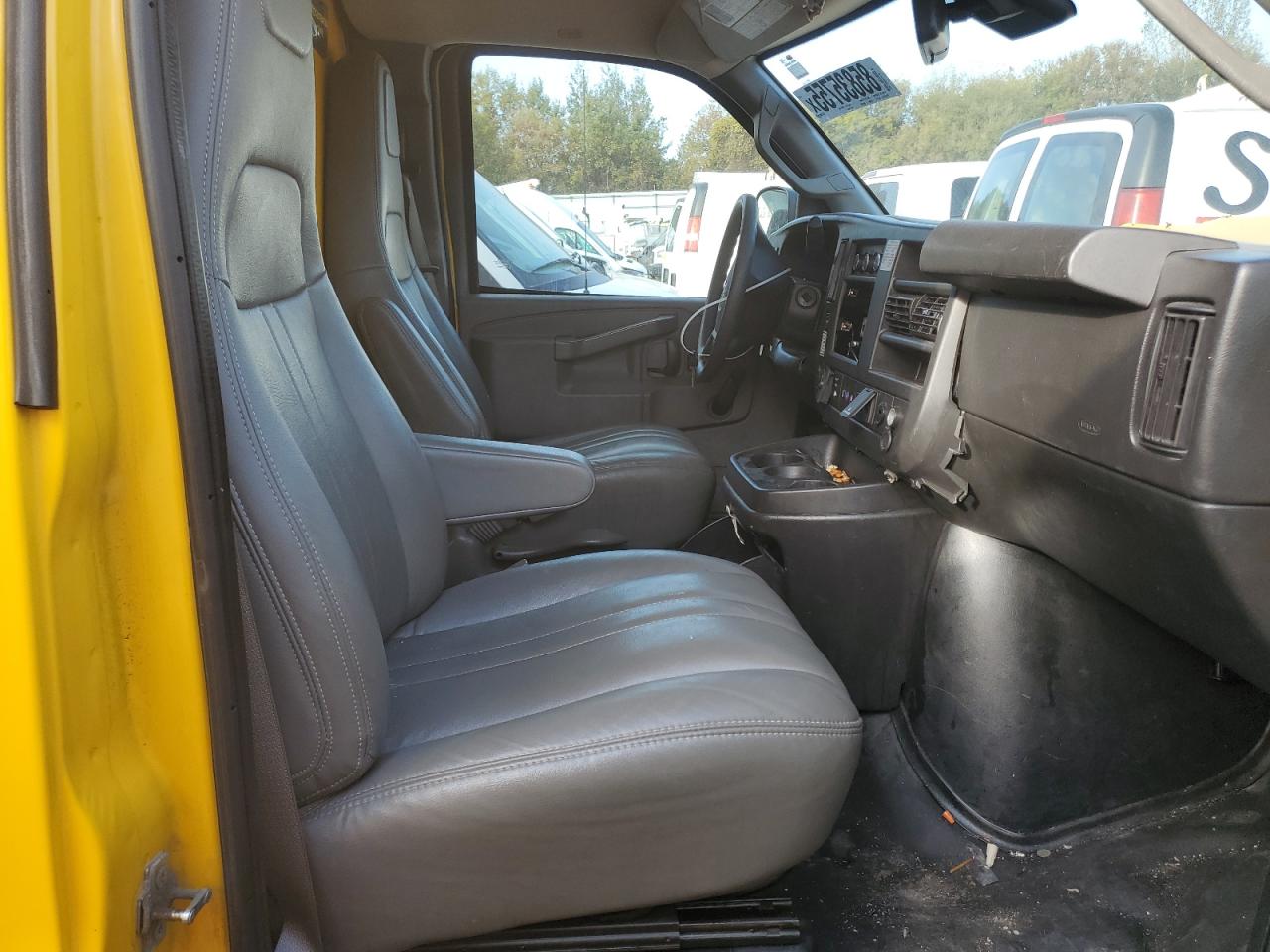 2019 GMC Savana Cutaway G3500 VIN: 1GD07RFP9K1185484 Lot: 85835755