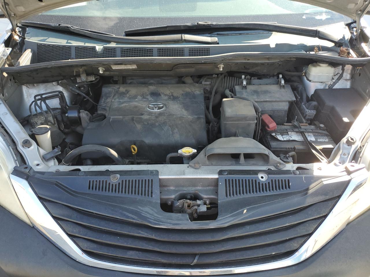 2011 Toyota Sienna Le VIN: 5TDKK3DC2BS049127 Lot: 85179415