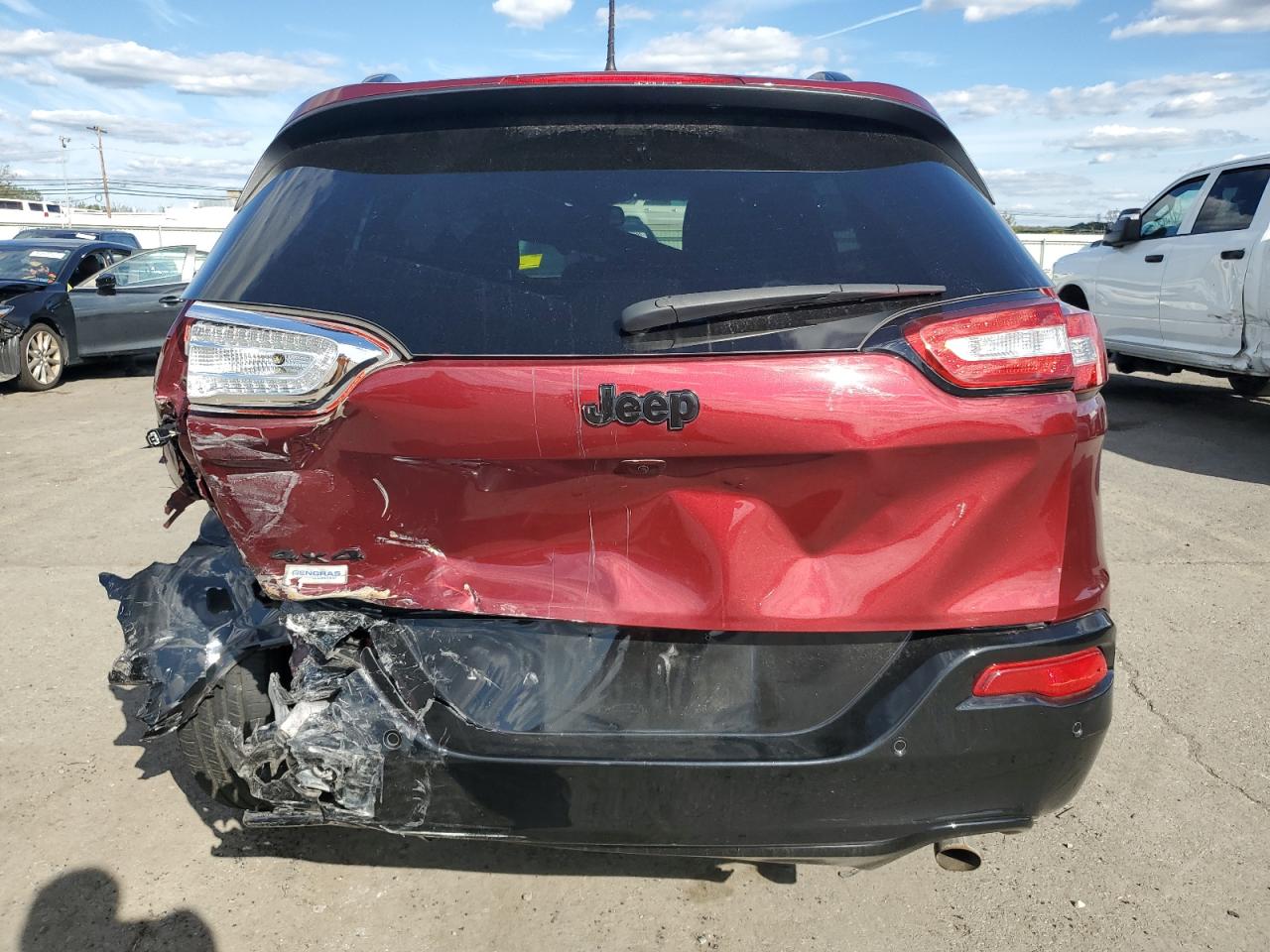 2018 Jeep Cherokee Latitude VIN: 1C4PJMCX5JD622499 Lot: 85121585