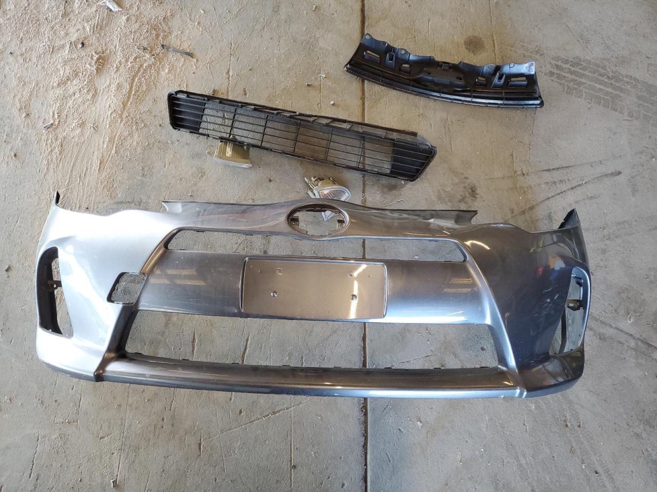 2013 Toyota Prius C VIN: JTDKDTB34D1553935 Lot: 82657405