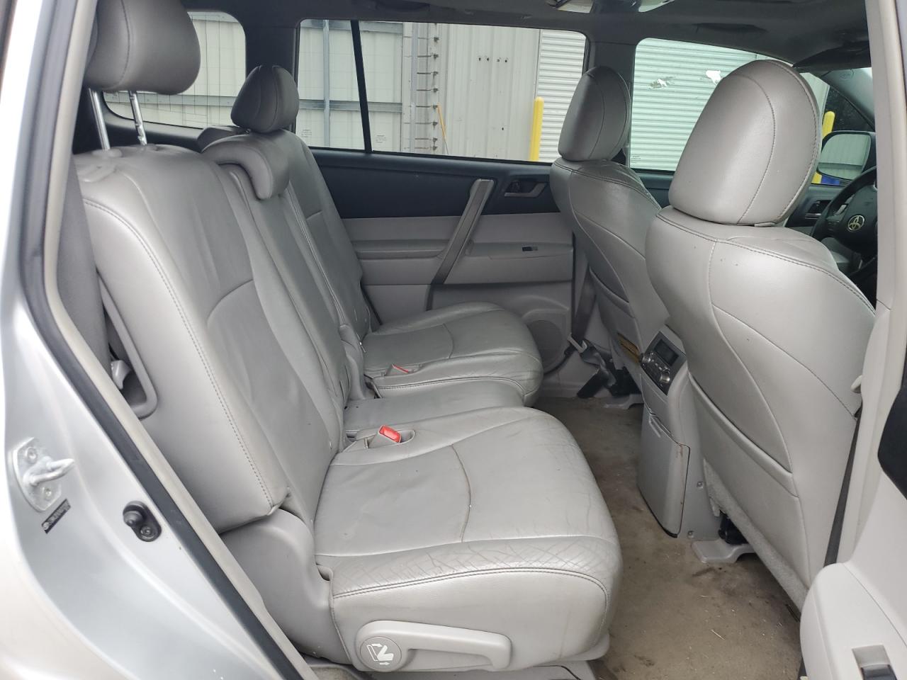 2010 Toyota Highlander Se VIN: 5TDKK3EH2AS012085 Lot: 85841055