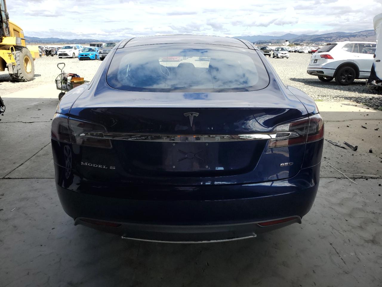 2015 Tesla Model S 85D VIN: 5YJSA1H2XFF097591 Lot: 84979835