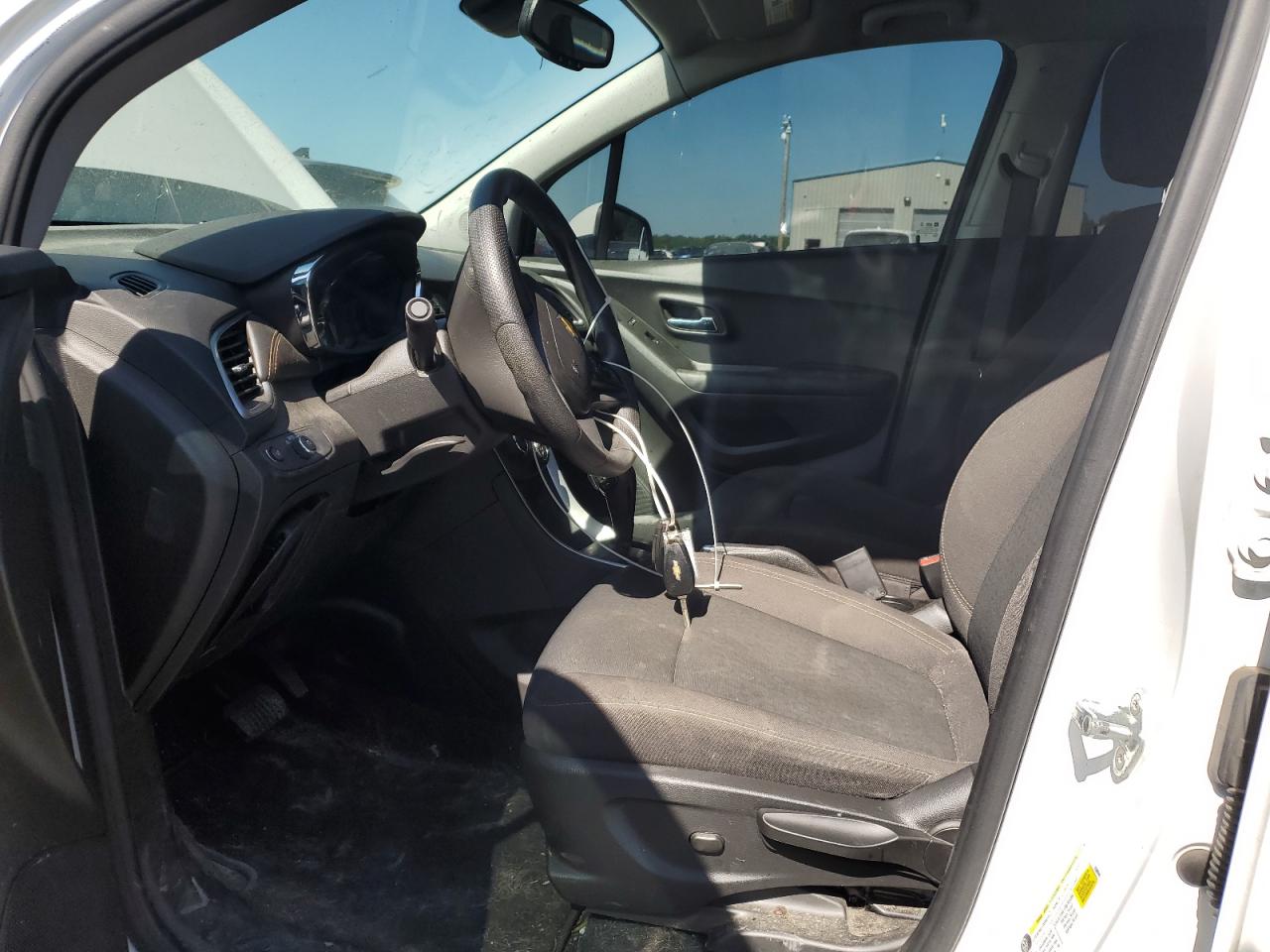 2022 Chevrolet Trax Ls VIN: KL7CJNSM0NB550430 Lot: 82180955