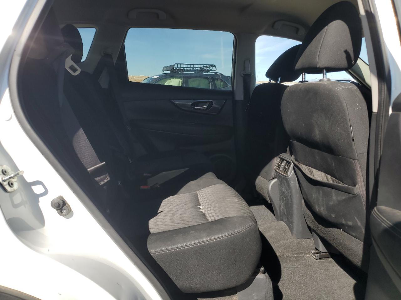 2017 Nissan Rogue S VIN: KNMAT2MV7HP513908 Lot: 84556305