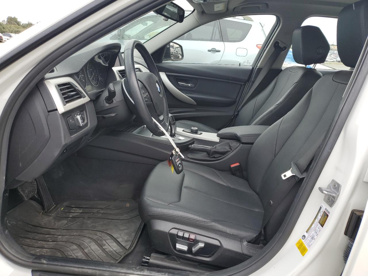 2018 BMW 320 I VIN: WBA8A9C51JAH13240 Lot: 81996385