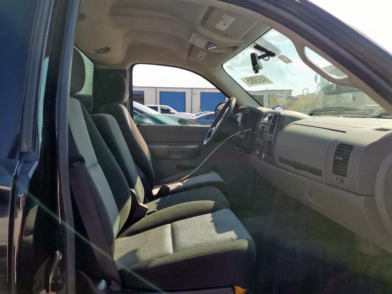 2008 Chevrolet Silverado C1500 VIN: 1GCEC14X38Z327784 Lot: 84939805