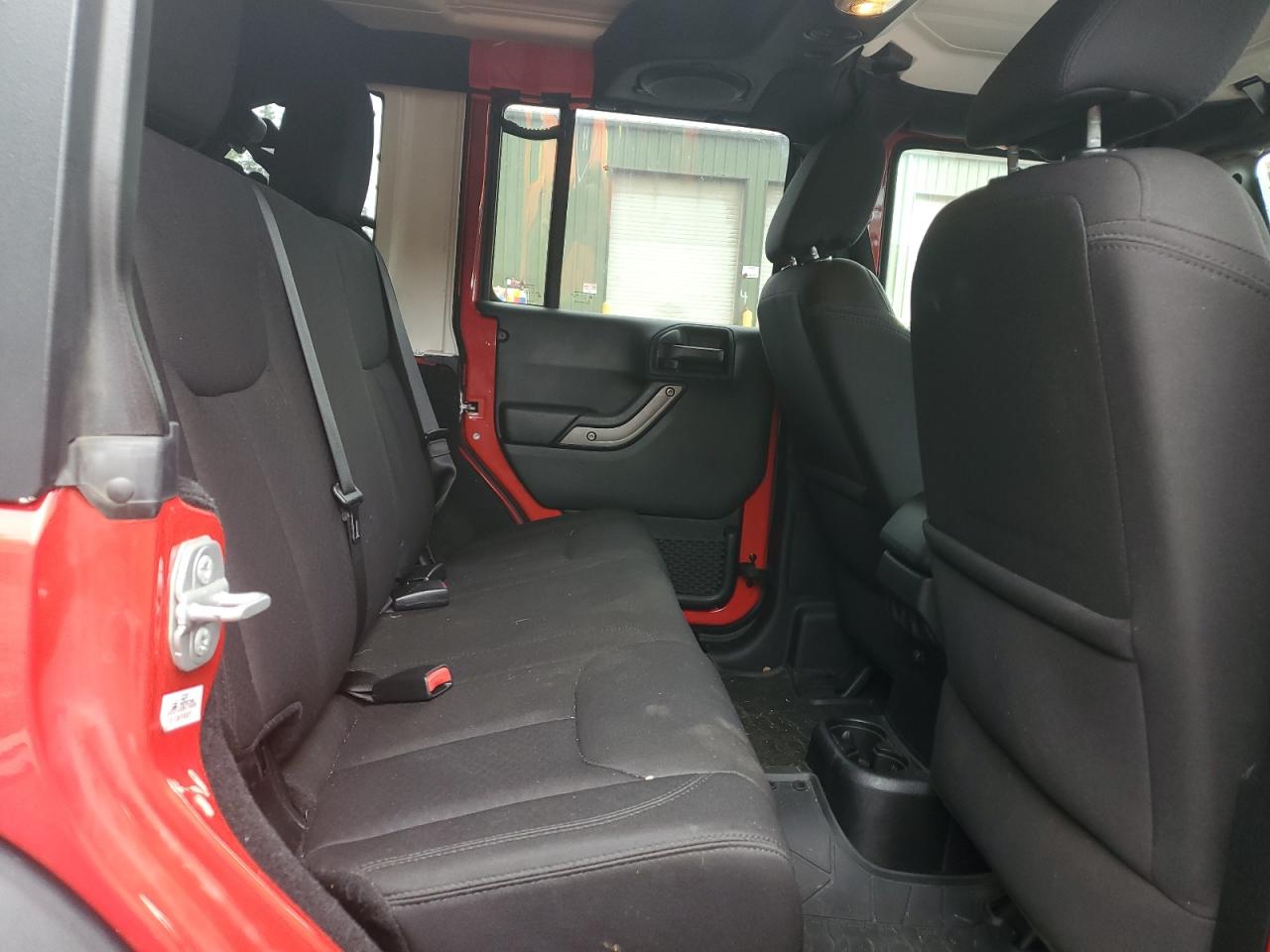 2014 Jeep Wrangler Unlimited Sport VIN: 1C4BJWDG6EL145601 Lot: 86248915