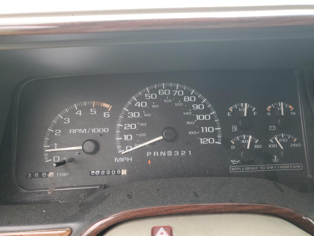 2000 Cadillac Escalade Luxury VIN: 1GYEK63R1YR227826 Lot: 86548275