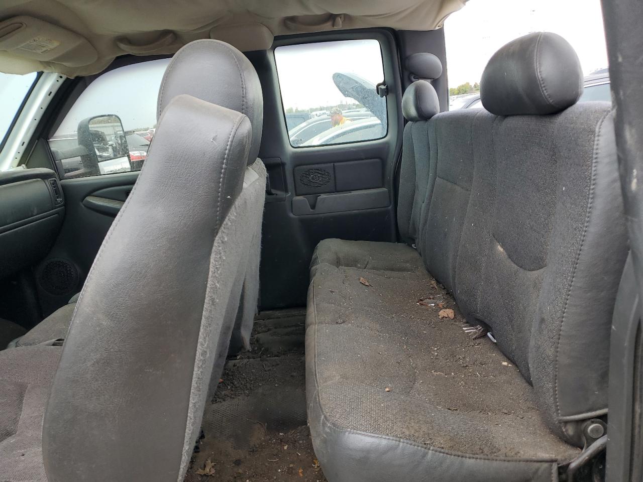 2005 GMC Sierra K2500 Heavy Duty VIN: 1GTHK29U45E197621 Lot: 82282655