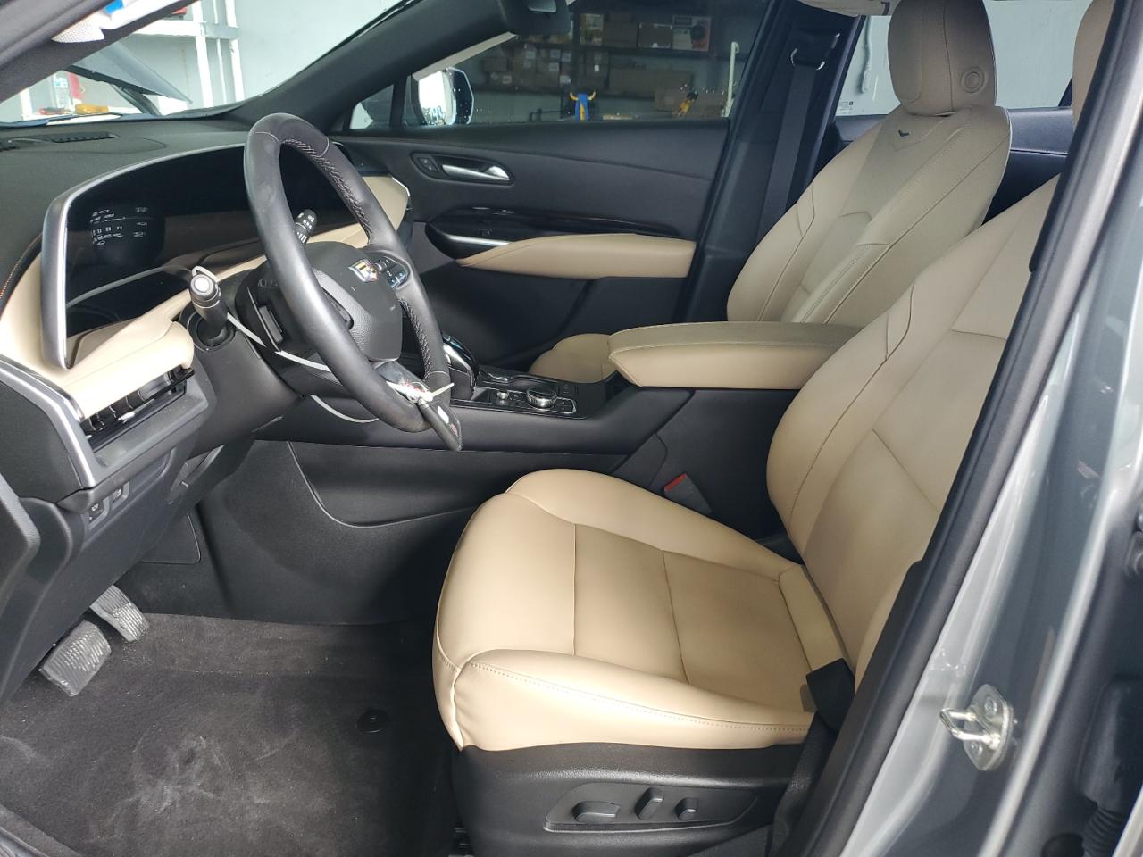 2024 Cadillac Xt4 Luxury VIN: 1GYAZAR45RF183597 Lot: 84926185