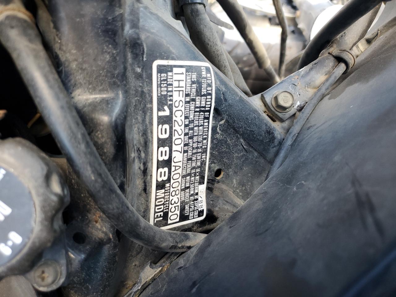 1988 Honda Gl1500 VIN: 1HFSC2207JA008350 Lot: 81885125