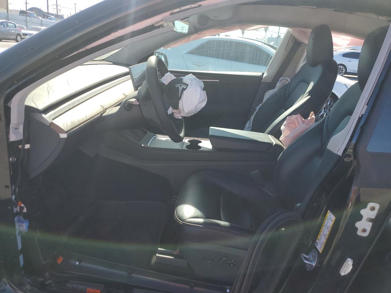 2024 Tesla Model Y VIN: 7SAYGDEE2RF105618 Lot: 90514195