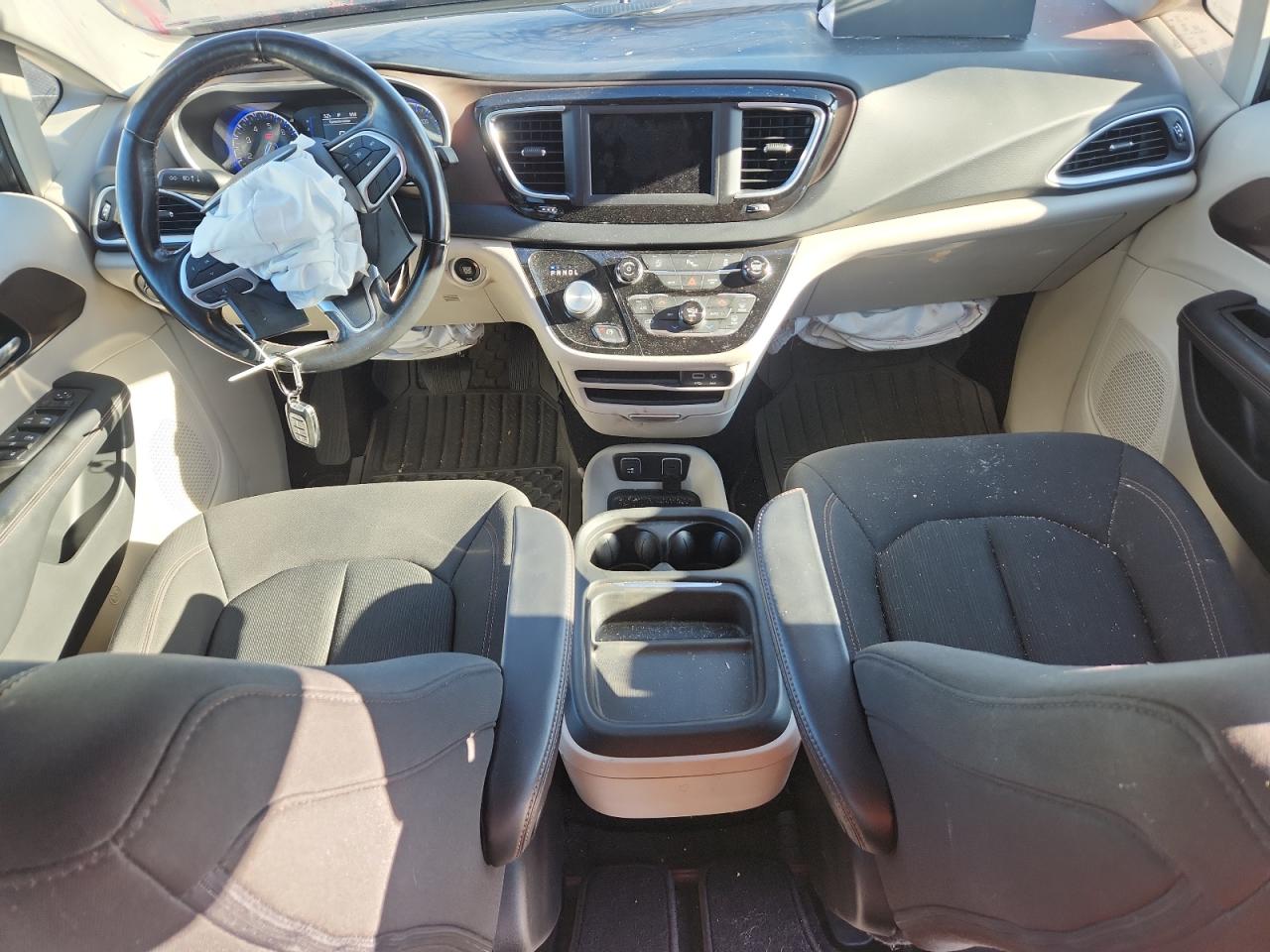 2019 Chrysler Pacifica Touring Plus VIN: 2C4RC1FGXKR526685 Lot: 82703105