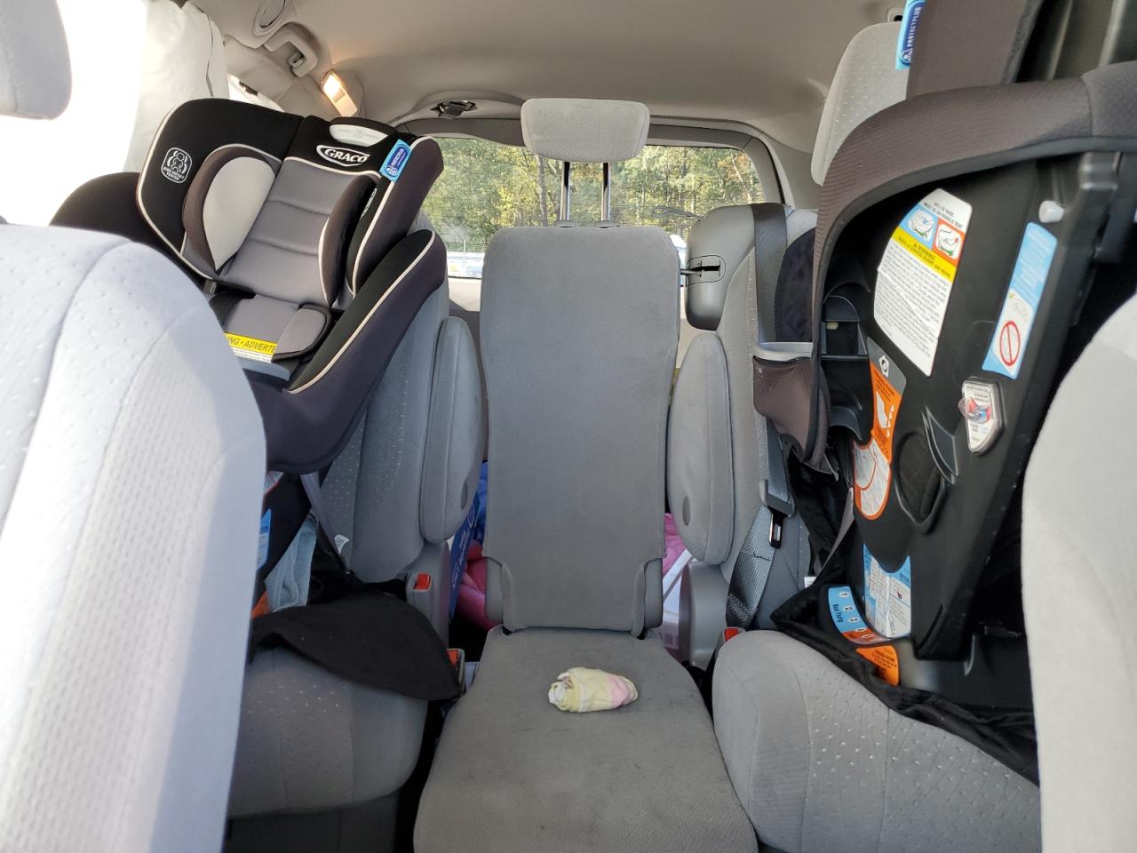 2020 Toyota Sienna Le VIN: 5TDKZ3DC3LS058352 Lot: 87072195