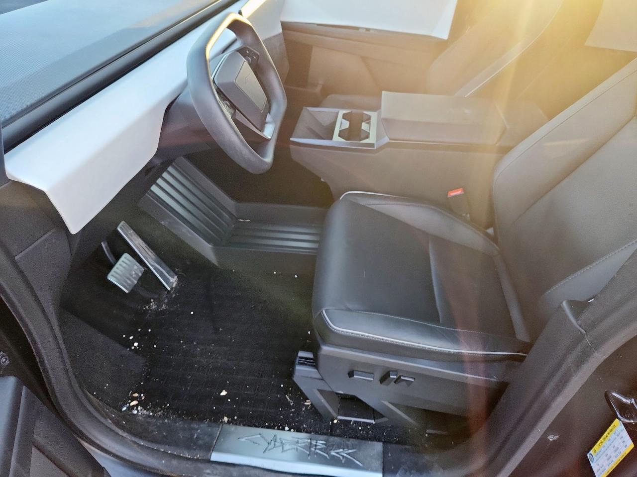 2024 Tesla Cybertruck VIN: 7G2CEHED2RA007856 Lot: 85929475