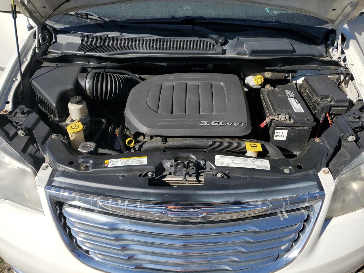 2011 Chrysler Town & Country Touring VIN: 2A4RR5DG2BR698230 Lot: 82600485