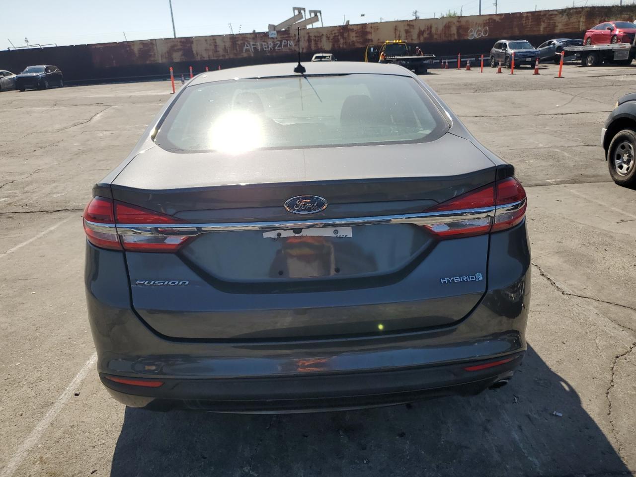 2018 Ford Fusion S Hybrid VIN: 3FA6P0UUXJR261663 Lot: 87307005