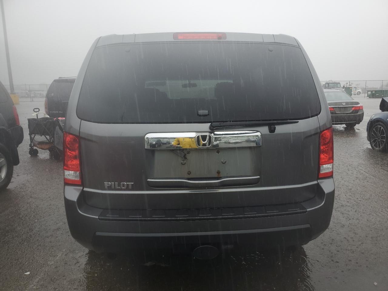 2011 Honda Pilot Lx VIN: 5FNYF3H28BB046804 Lot: 84729485