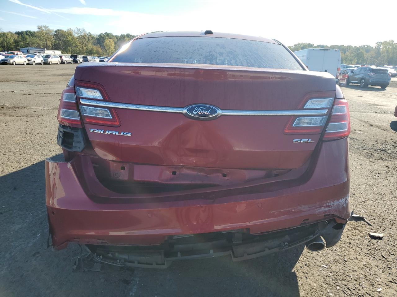 2014 Ford Taurus Sel VIN: 1FAHP2E88EG103504 Lot: 84963905