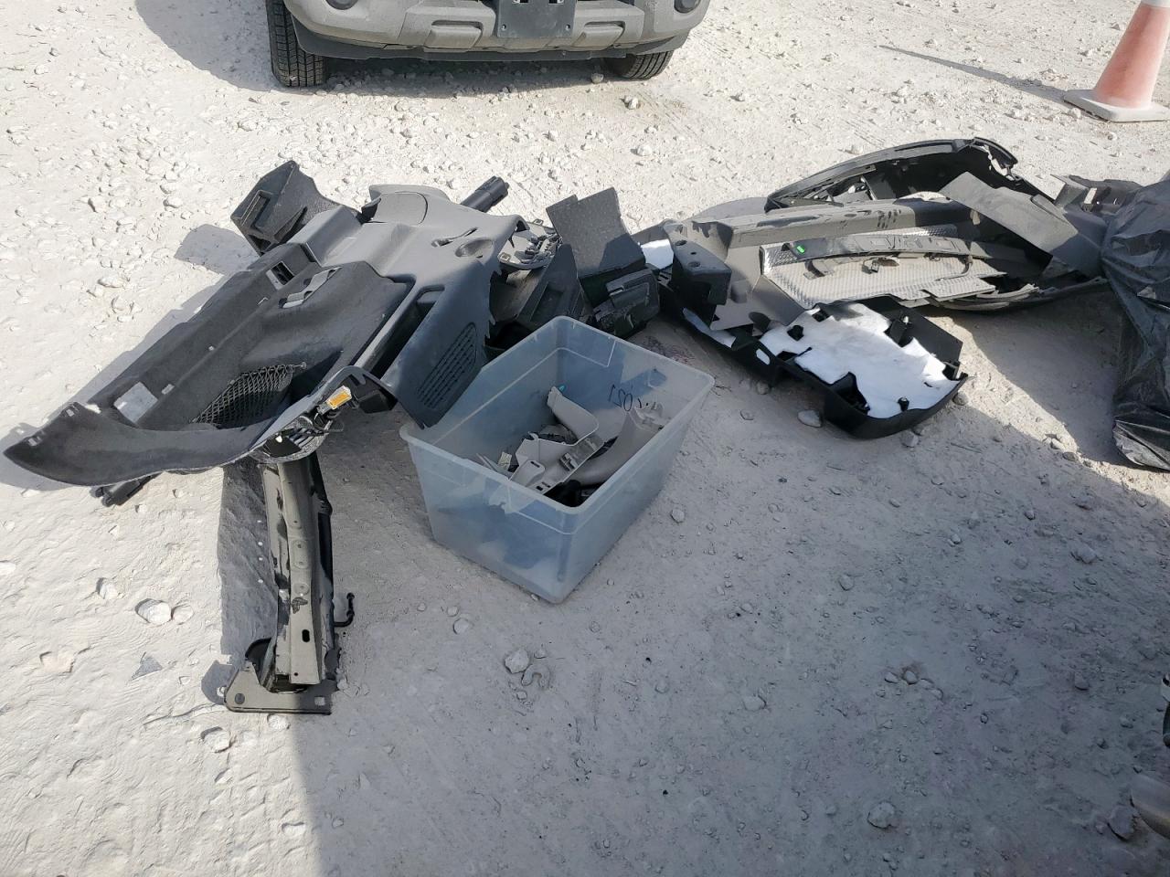 2023 Land Rover Discovery Sport S VIN: SALCJ2FX6PH914526 Lot: 84014205