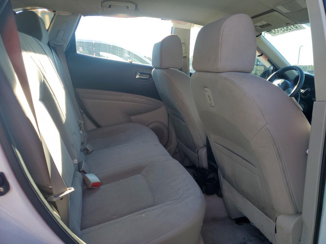 2014 Nissan Rogue Select S VIN: JN8AS5MV8EW703906 Lot: 81939485