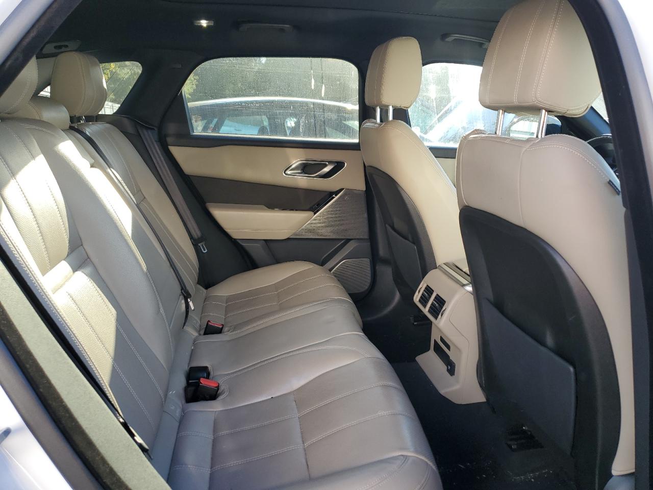 2018 Land Rover Range Rover Velar R-Dynamic Se VIN: SALYL2RX2JA776401 Lot: 85300145