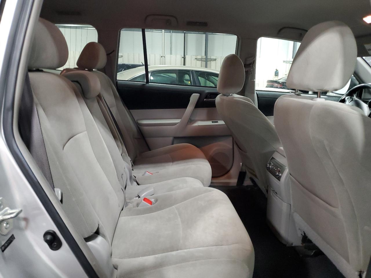 2012 Toyota Highlander Base VIN: 5TDBK3EH4CS165165 Lot: 85186345