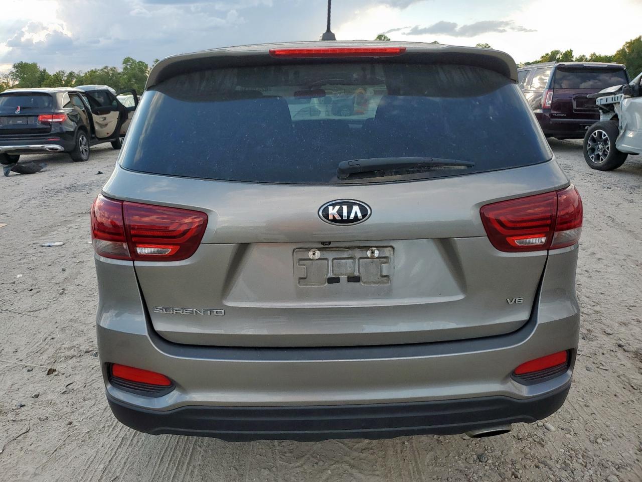 2019 Kia Sorento Lx VIN: 5XYPG4A50KG496720 Lot: 82379135