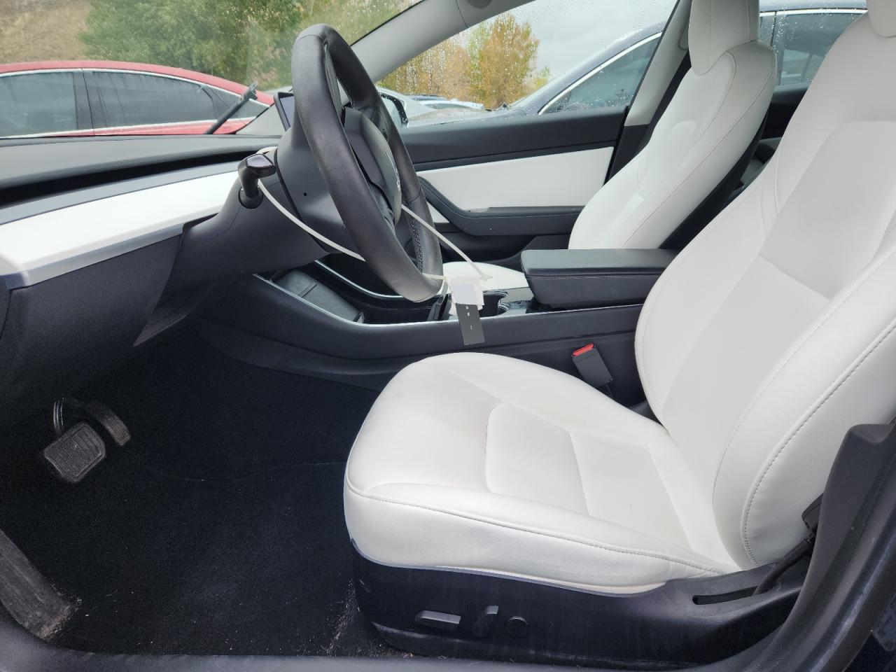 2019 Tesla Model 3 VIN: 5YJ3E1EB8KF477536 Lot: 84802345