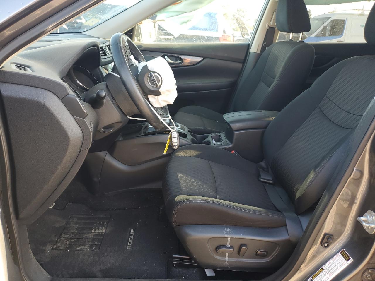 2018 Nissan Rogue S VIN: 5N1AT2MV4JC787138 Lot: 85310975