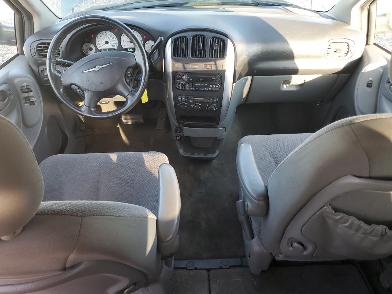 2006 Chrysler Town & Country Touring VIN: 2A4GP54LX6R812460 Lot: 90996705