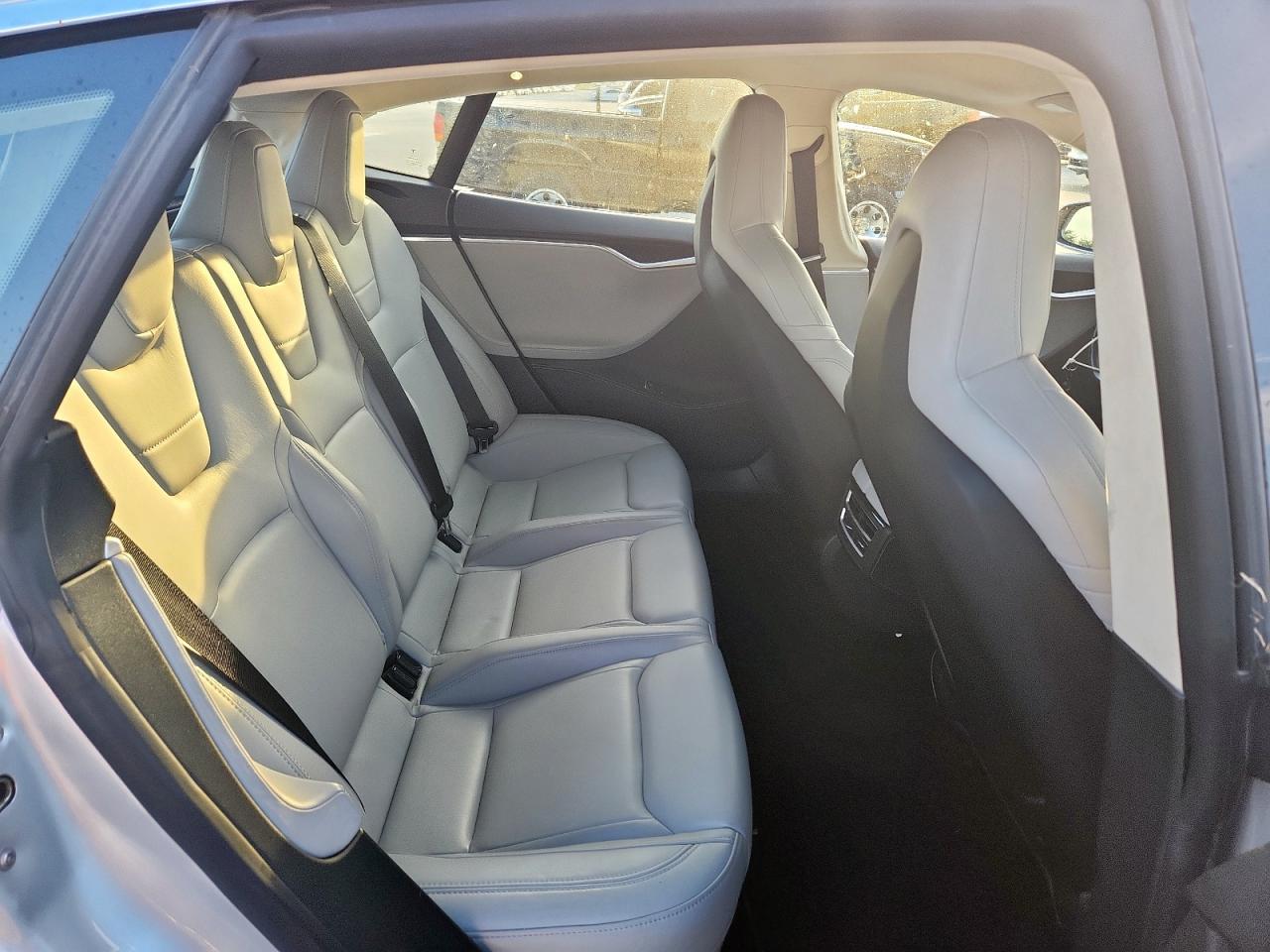 2015 Tesla Model S 85D VIN: 5YJSA1H20FFP71246 Lot: 84986095