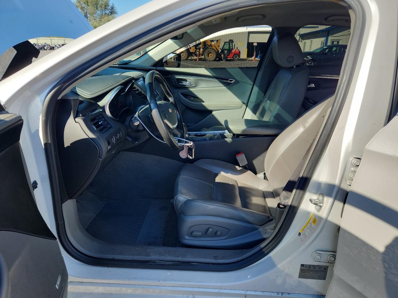 2018 Chevrolet Impala Lt VIN: 1G1105S39JU103977 Lot: 82362215