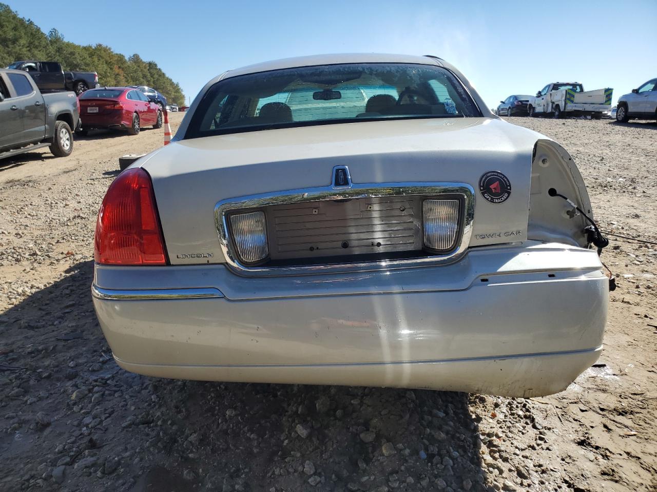 2007 Lincoln Town Car Signature Limited VIN: 1LNHM82V07Y617078 Lot: 89448145