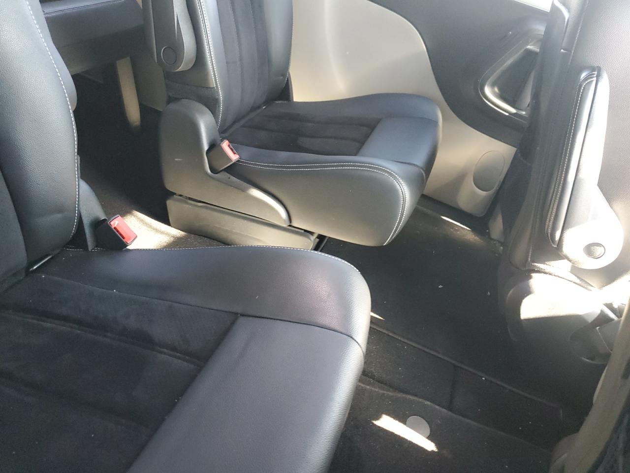 2018 Dodge Grand Caravan Sxt VIN: 2C4RDGCG8JR136185 Lot: 87286835