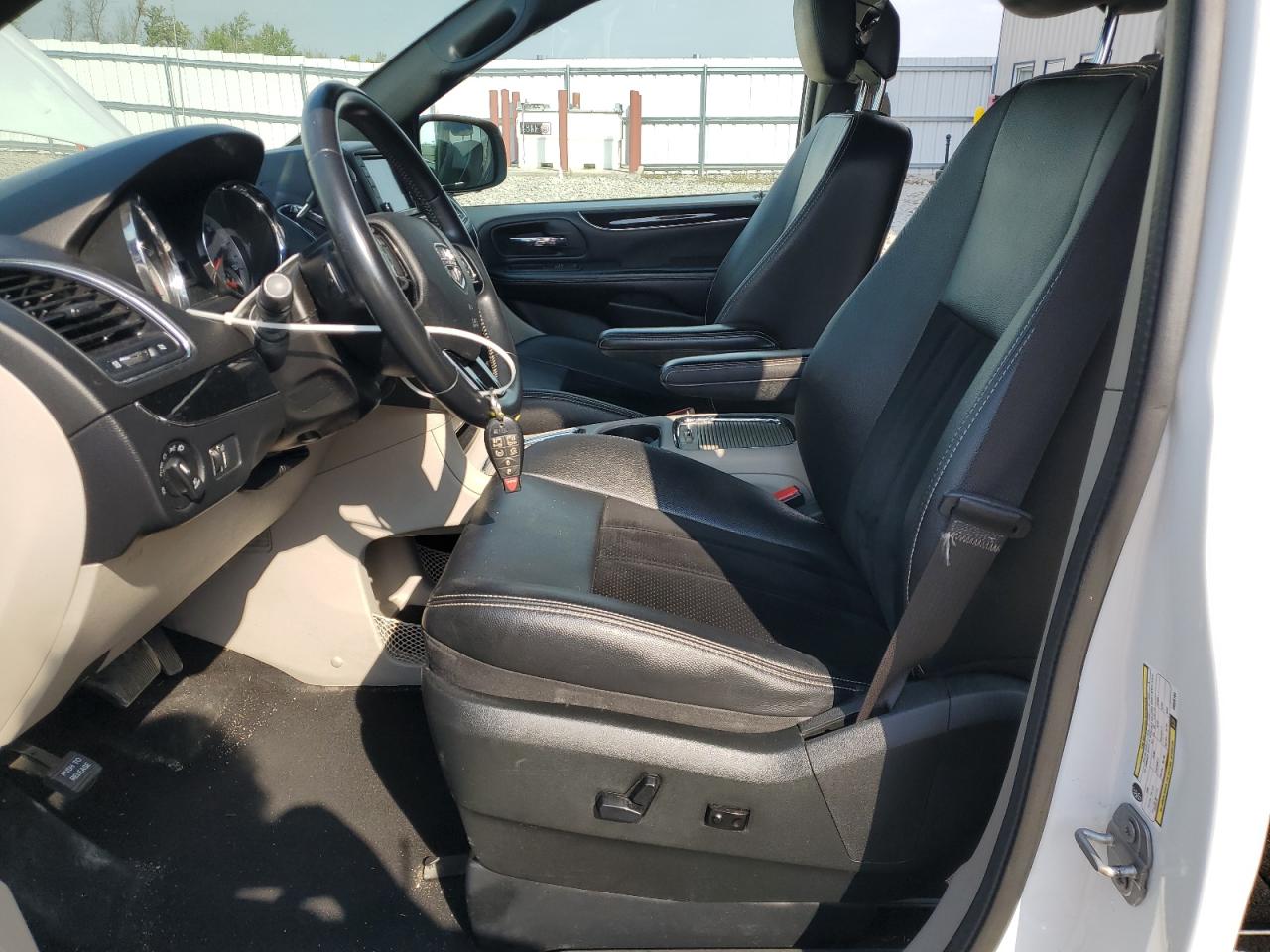 2018 Dodge Grand Caravan Sxt VIN: 2C4RDGCG2JR328184 Lot: 82238325